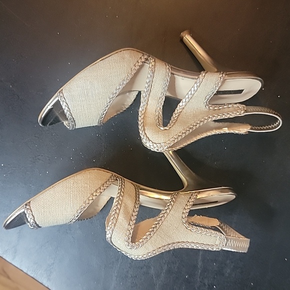 Tahari High Canvas Looking Sandals - Picture 5 of 6